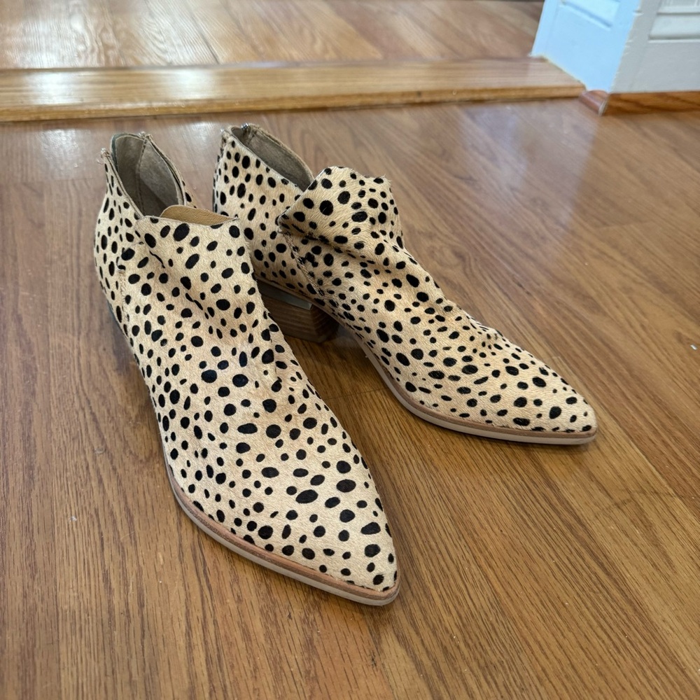 Dolce vita cheetah booties